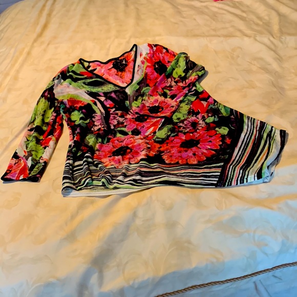 Nic and Zoe Asymmetrical linen Sweater - Picture 4 of 4